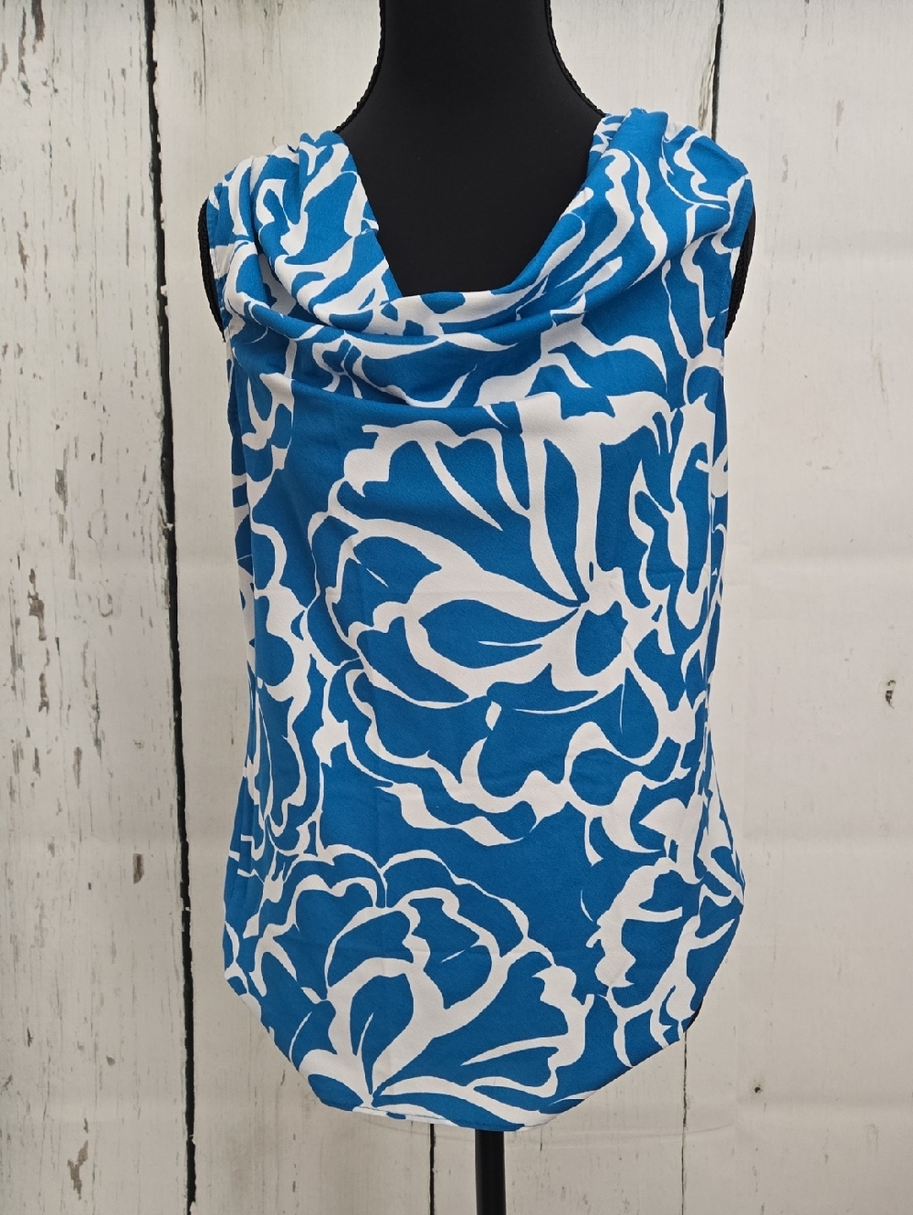 Banana Republic Blue and White Floral Top